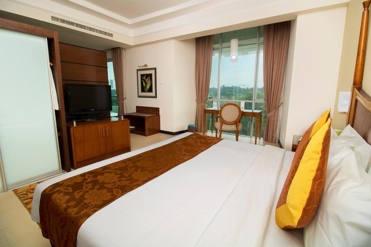 Nilai Springs Resort Hotel Kültér fotó